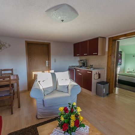 Ferienhaus Rosalie Altendorf  エクステリア 写真