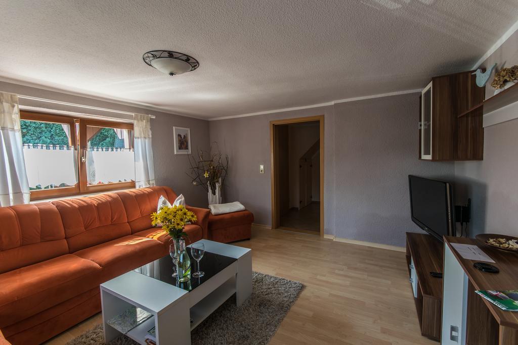 Ferienhaus Rosalie Altendorf  エクステリア 写真