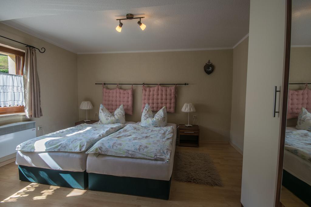 Ferienhaus Rosalie Altendorf  エクステリア 写真