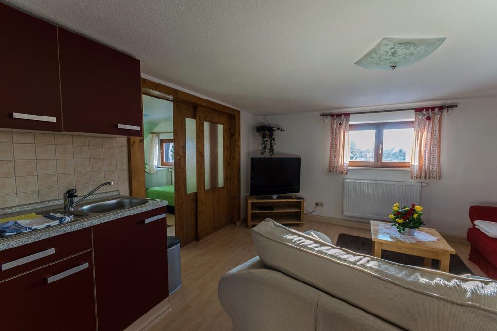 Ferienhaus Rosalie Altendorf  エクステリア 写真
